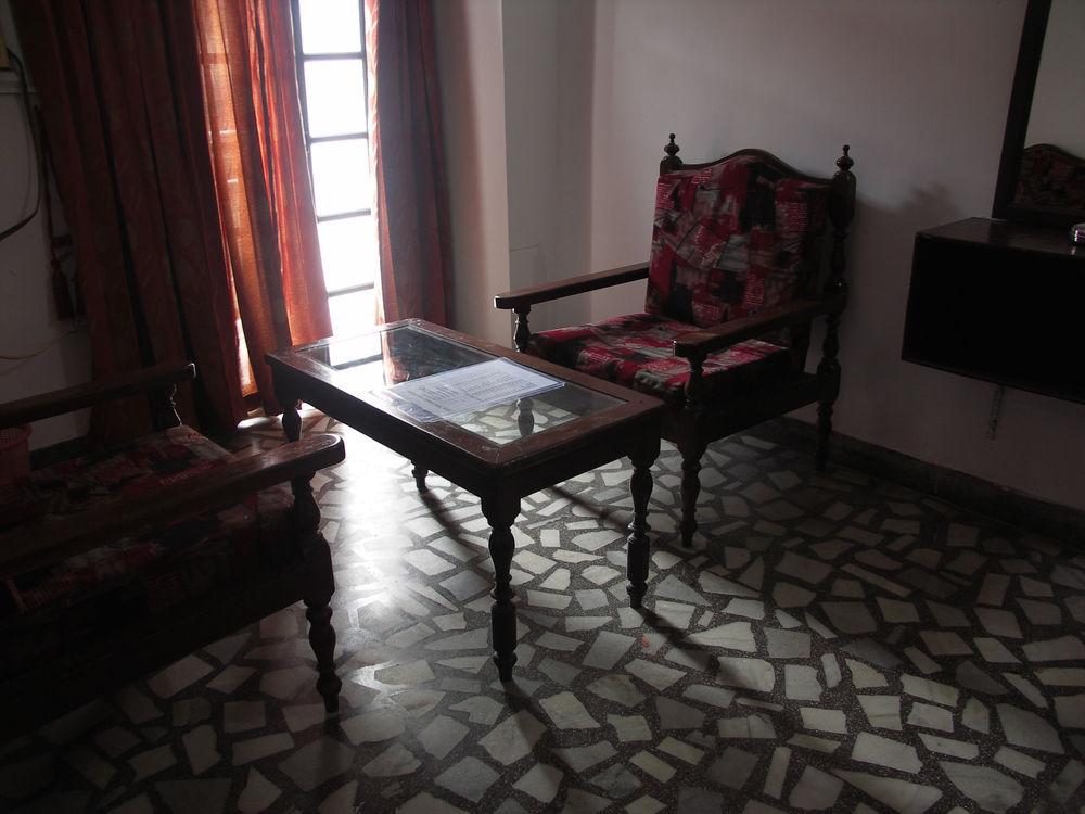 Hotel Park Avenue Kochi Стая снимка
