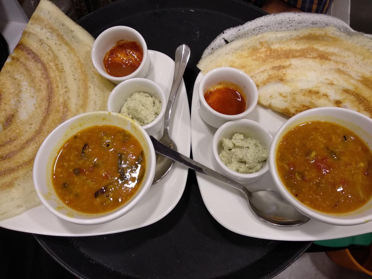 Hotel Park Avenue Kochi Екстериор снимка