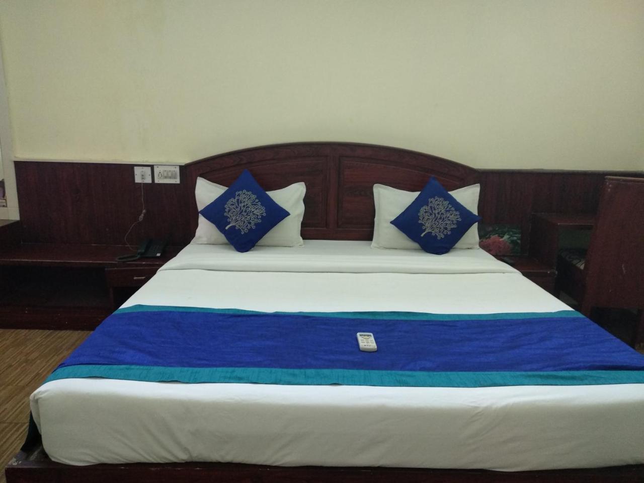 Hotel Park Avenue Kochi Екстериор снимка